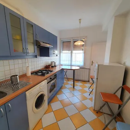 Apartman M - Info Park