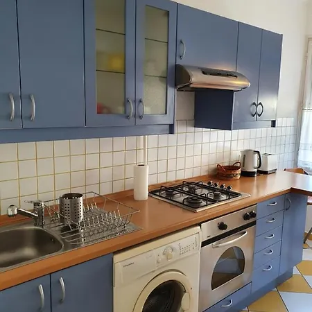 Apartman M - Info Park *