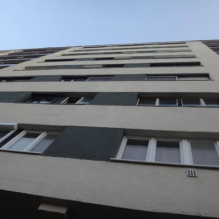 M - Info Park Apartmán